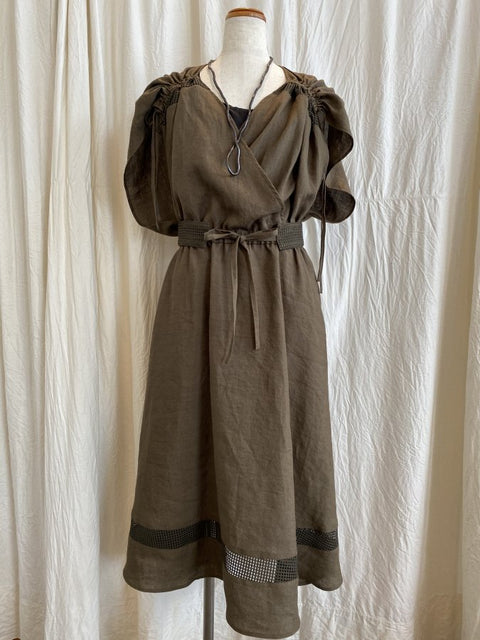 Gather shoulder onepiece