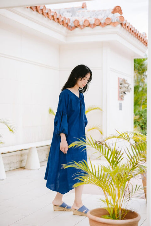琉球藍 蝶ネクタイワンピース