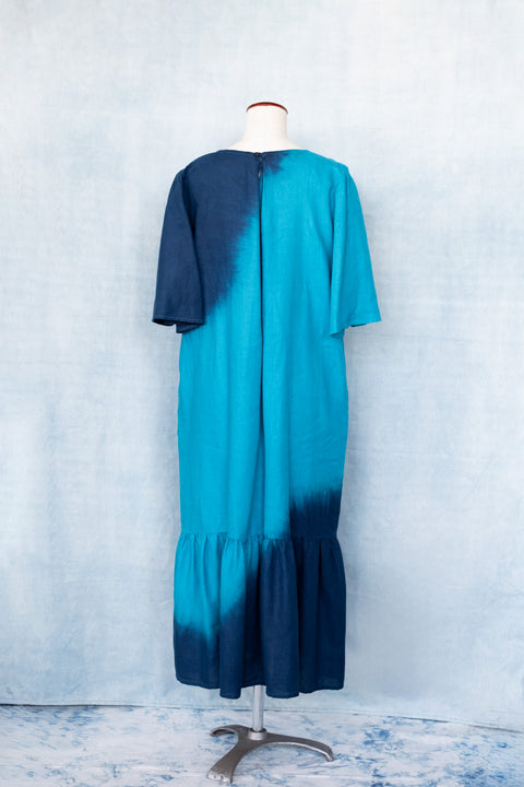 琉球藍 Gather hem sleeve onepiece (カラーリネン)