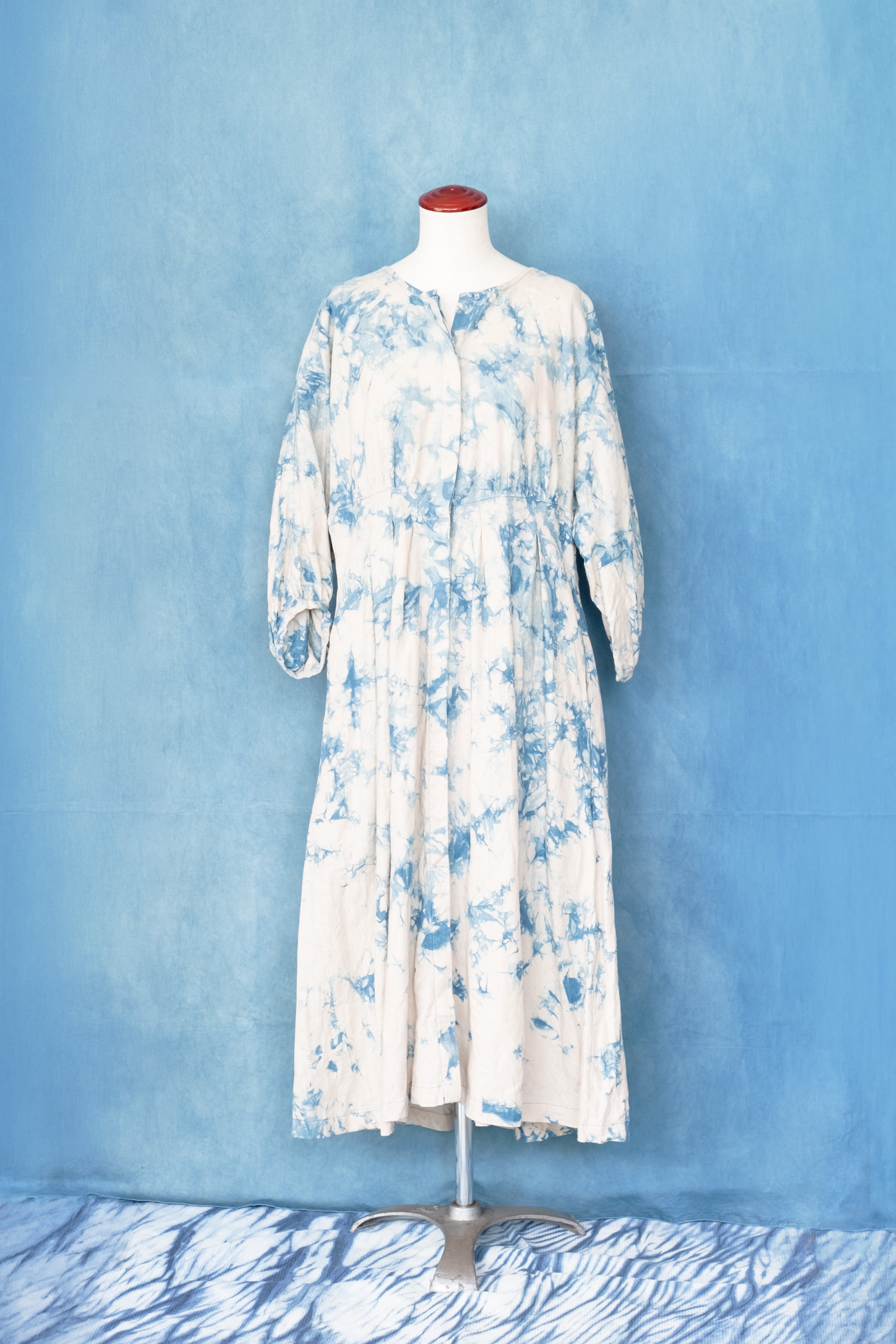 LEQUIO　美花柄チュニック　ドレープネック　L　RYUKYU　OKINAWA Ryukyu-indigo – LEQUIO